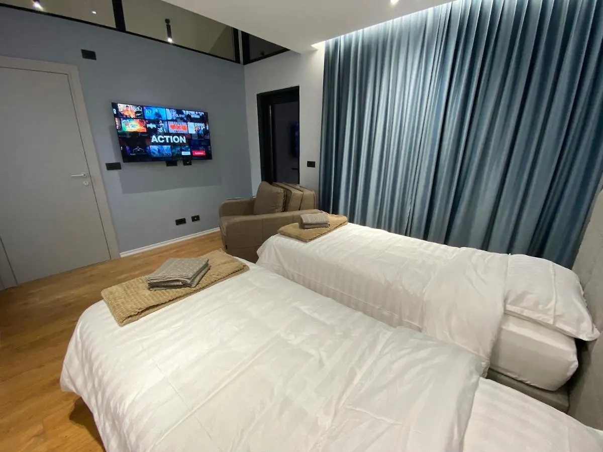 Vila-Amo, Suites&Rooms In Tirana Center Bed & Breakfast