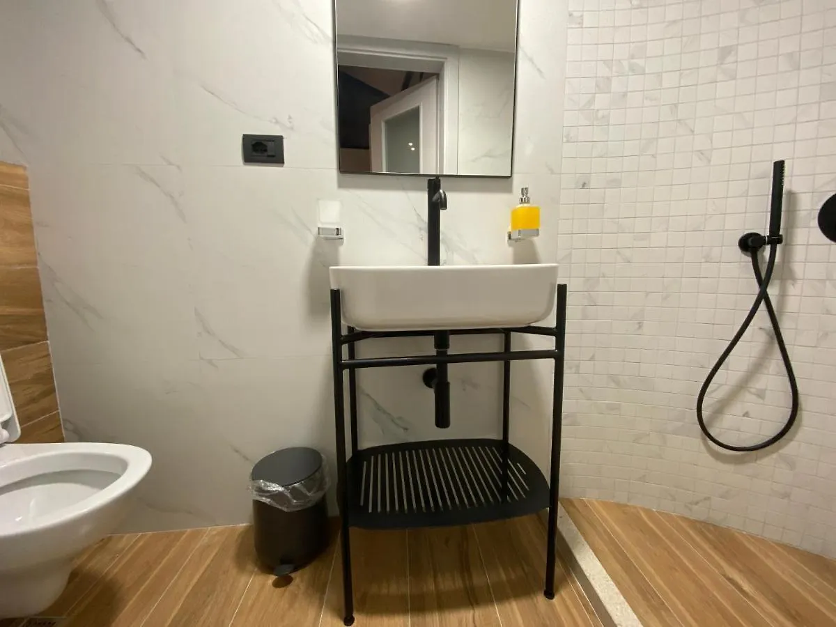 Bed & Breakfast Vila-Amo, Suites&Rooms In Tirana Center Albania